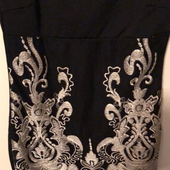 Sexy dress with beautiful embroidery - Picture 3 of 3
